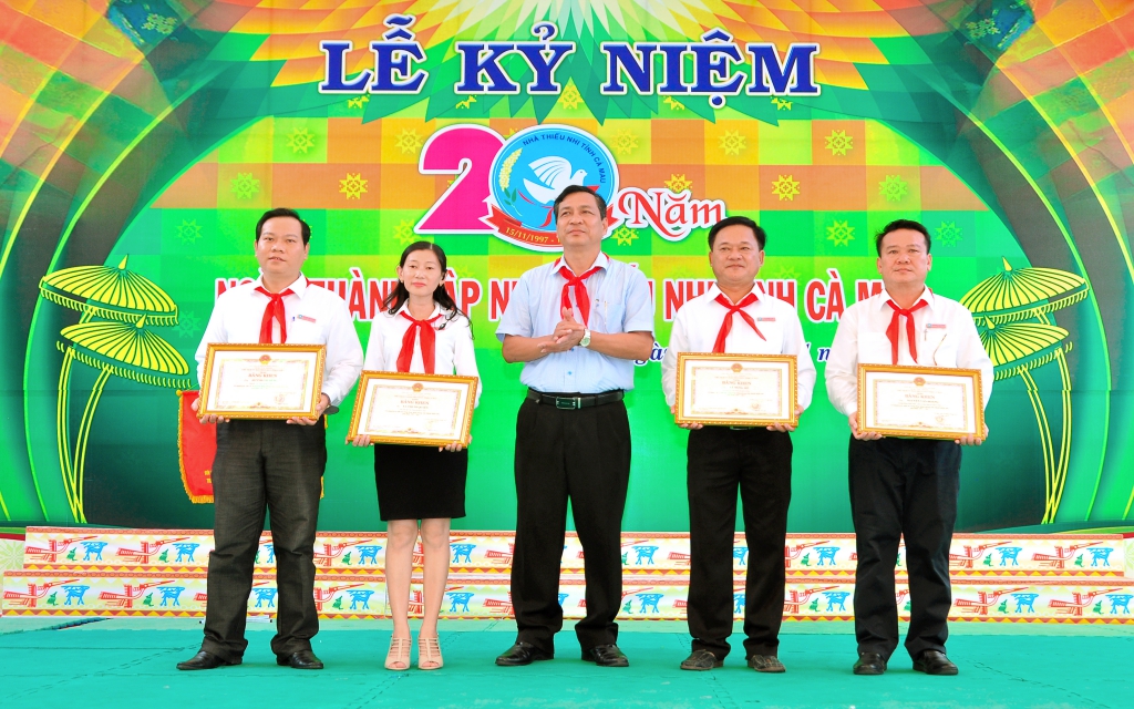Kỷ niệm 20 năm thành lập Nhà Thiếu nhi tỉnh Cà Mau