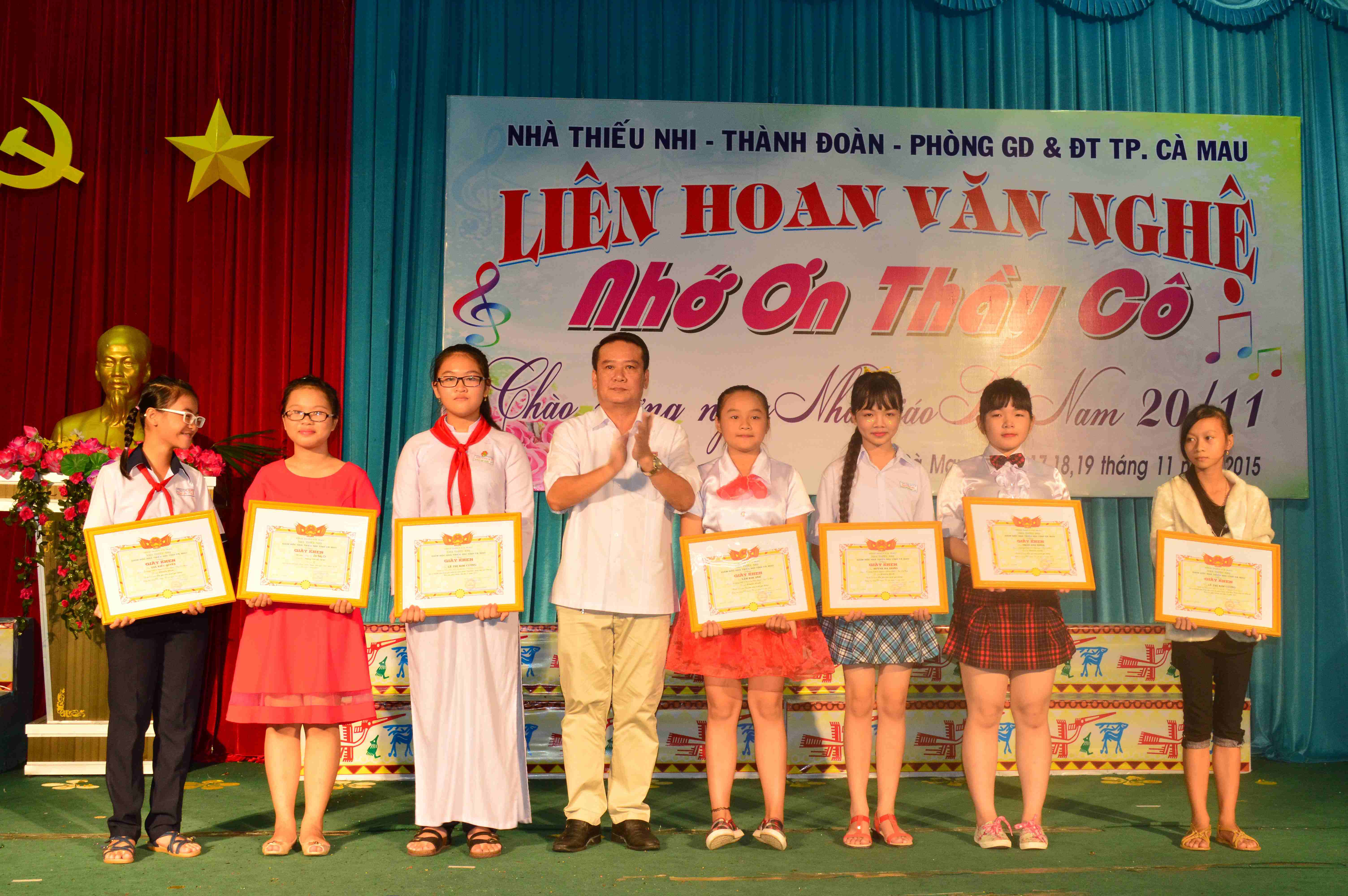 Liên hoan văn nghệ nhân ngày Nhà giáo Việt Nam 20/11 năm 2015