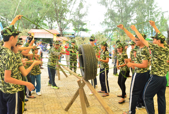 Nhà Thiếu nhi tỉnh Cà Mau tổ chức Chương trình “Em là chiến sỹ tí hon” năm 2015