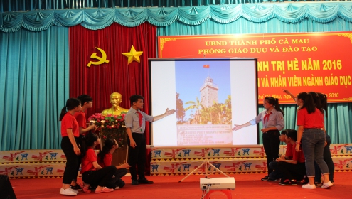 Nhà Thiếu nhi tỉnh Cà Mau tổng duyệt chương trình tham gia Liên hoan Đội Tuyên truyền măng non Nhà Thiếu nhi các tỉnh khu vực Đồng bằng sông Cửu Long năm 2016.